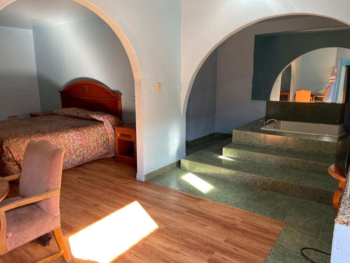 Full Moon Inn 亨廷顿公园 外观 照片
