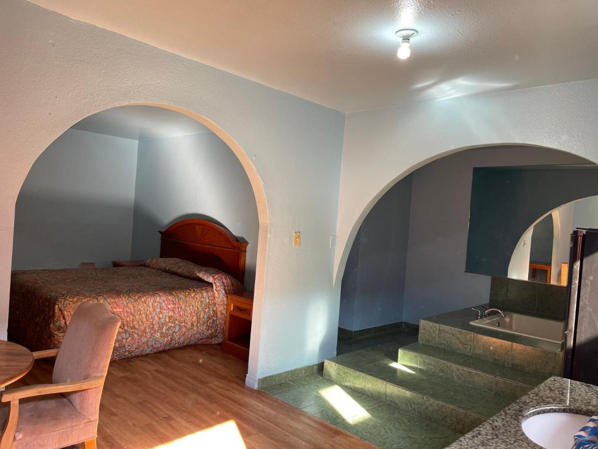 Full Moon Inn 亨廷顿公园 外观 照片